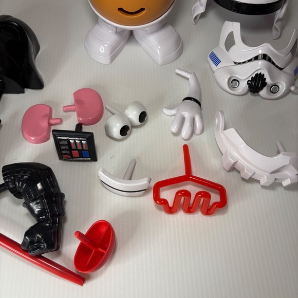 Mr. Potato Head Star Wars Spudtrooper StormTrooper/Vador Disney Playskool 18 Pc - Picture 3 of 10